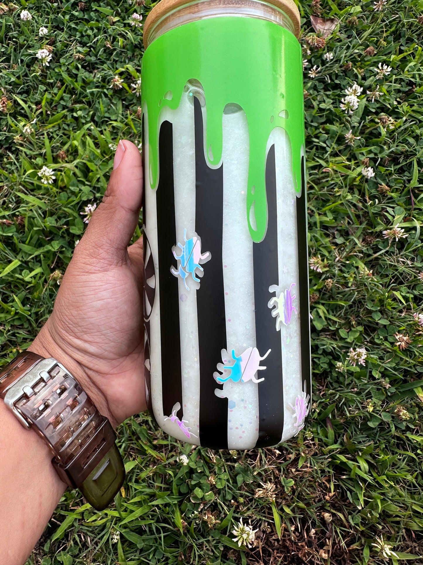 Beetlejuice snake drip snowglobe 16 oz glass tumbler Glow in the dark