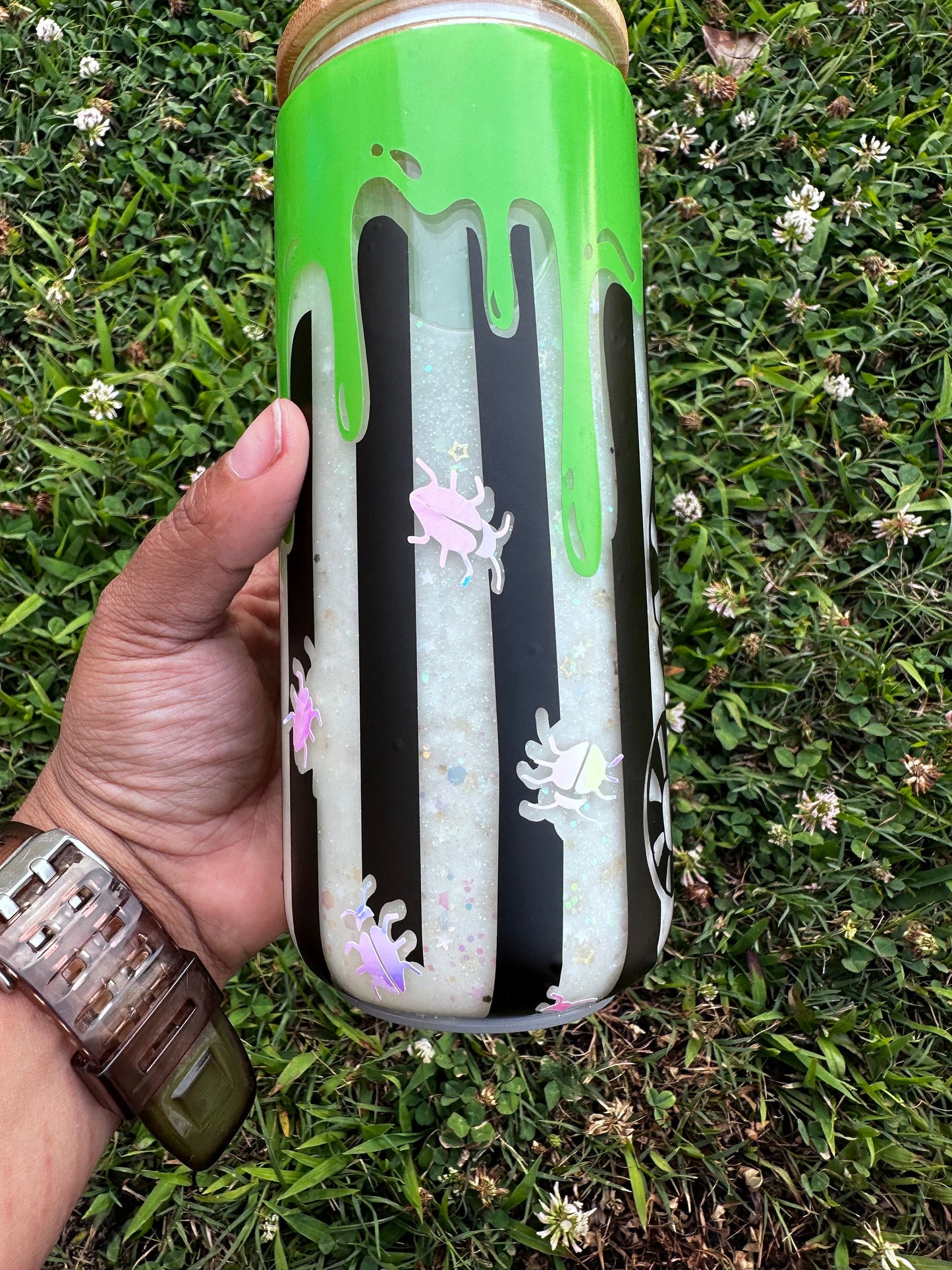 Beetlejuice snake drip snowglobe 16 oz glass tumbler Glow in the dark