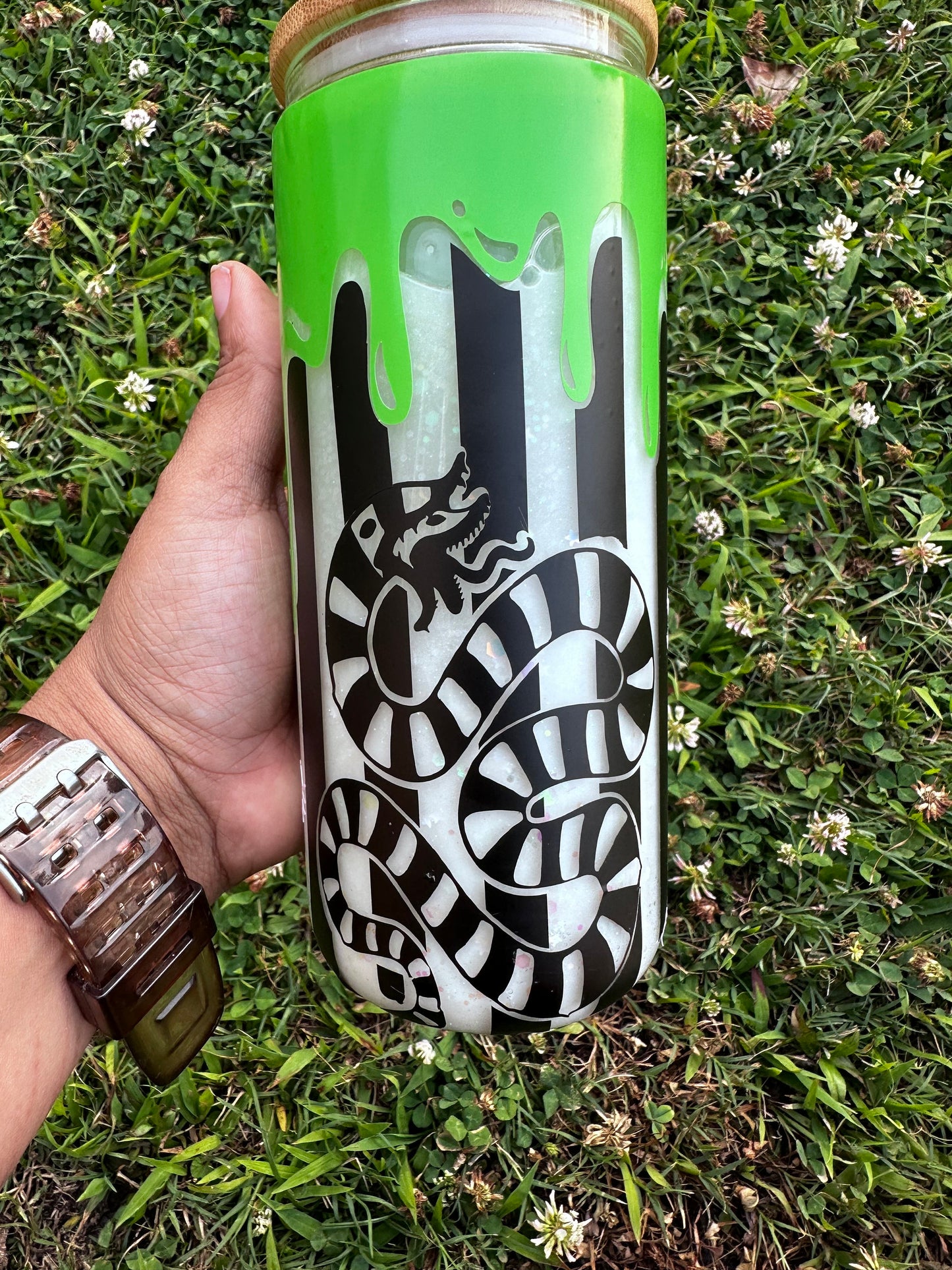 Beetlejuice snake drip snowglobe 16 oz glass tumbler Glow in the dark